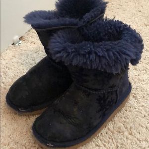 Girls navy flower Bailey button Ugg boots sz 11